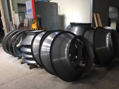 Fan spinning machine